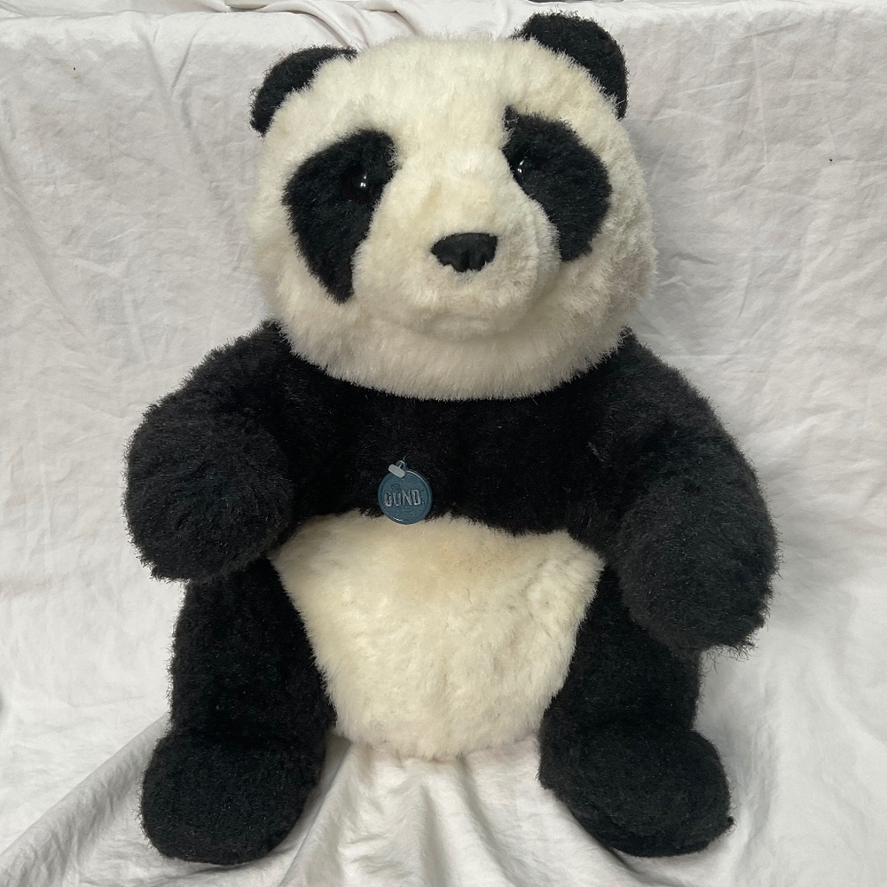 Vintage 1985 Collector’s Classic Gund Panda Bear (20”)